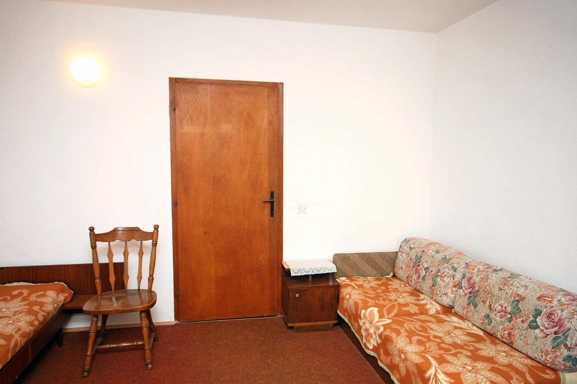Apartments By The Sea Zivogosce - Mala Duba, Makarska - 2603 Igrane Room photo